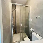 Airport Comfy Guest Privatunterkunft