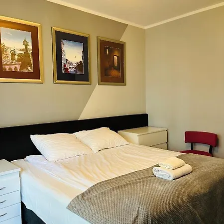 Airport Comfy Guest בית אירוח *