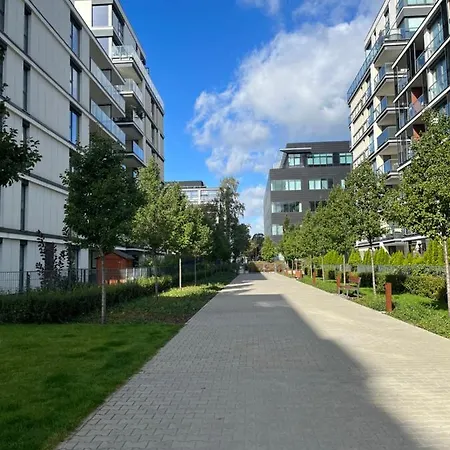 בית אירוח Airport Comfy Guest ורשה