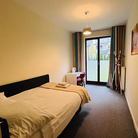 Airport Comfy Guest * ורשה